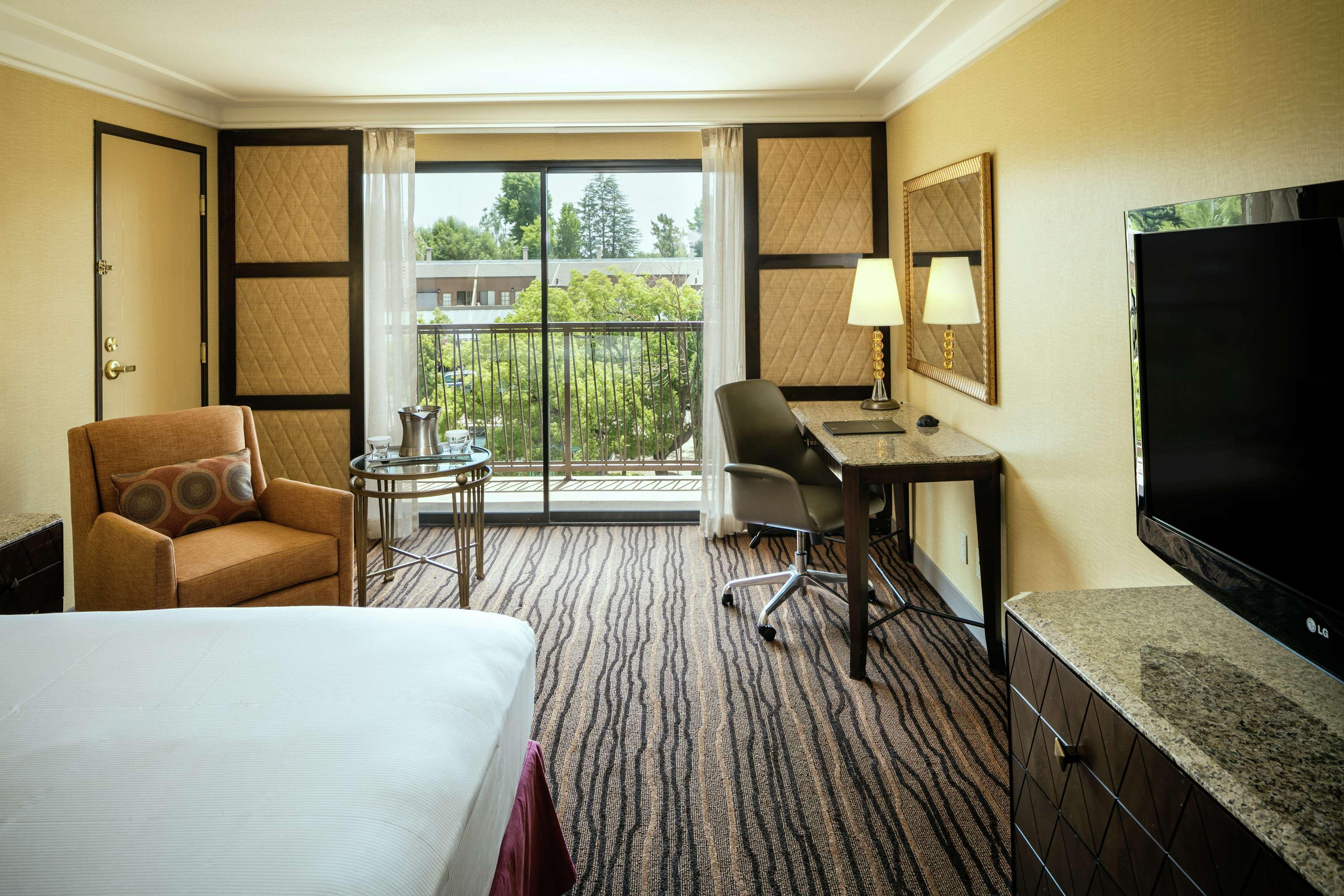 Hilton Stockton Hotel Buitenkant foto
