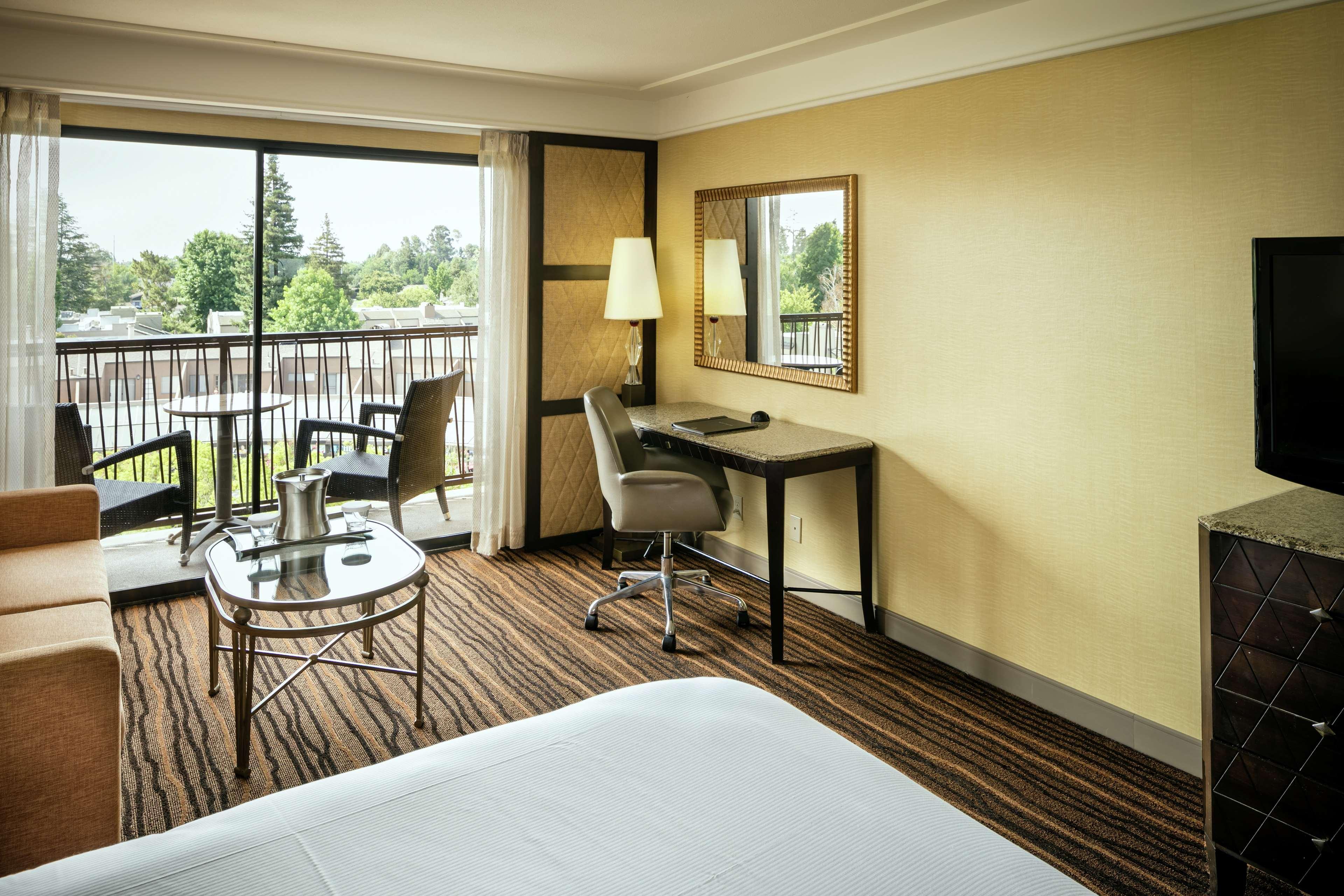 Hilton Stockton Hotel Buitenkant foto