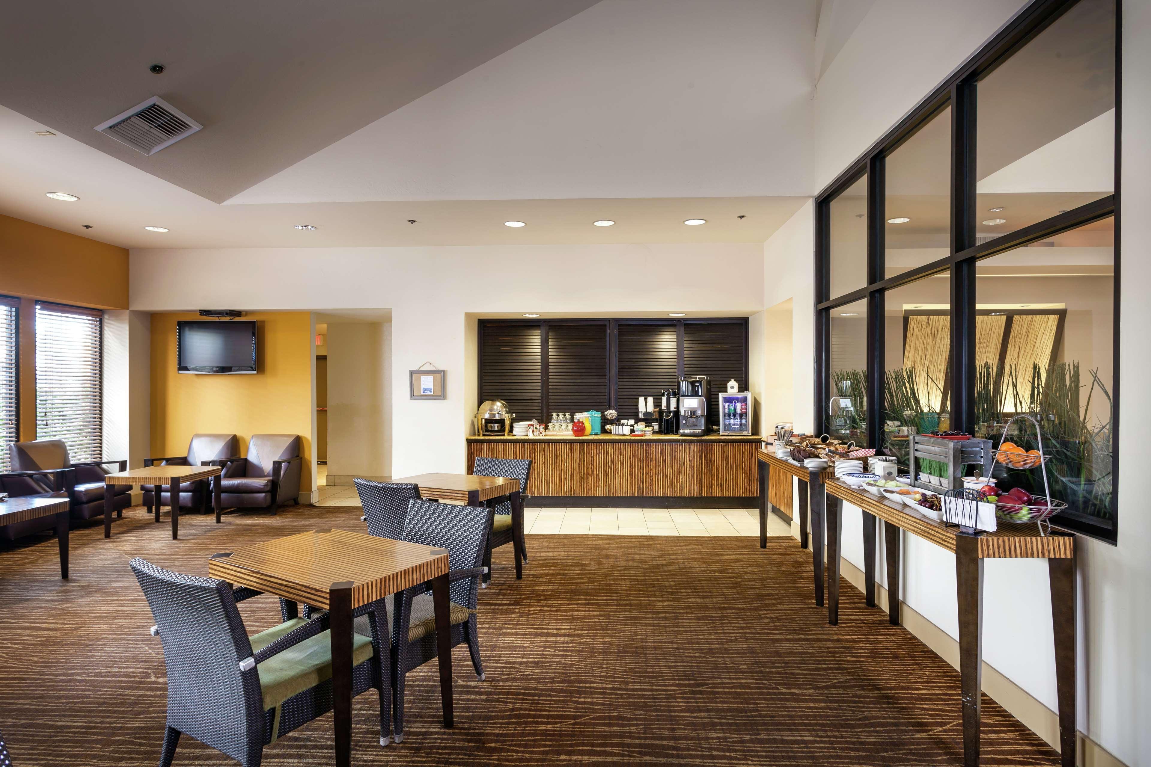 Hilton Stockton Hotel Buitenkant foto
