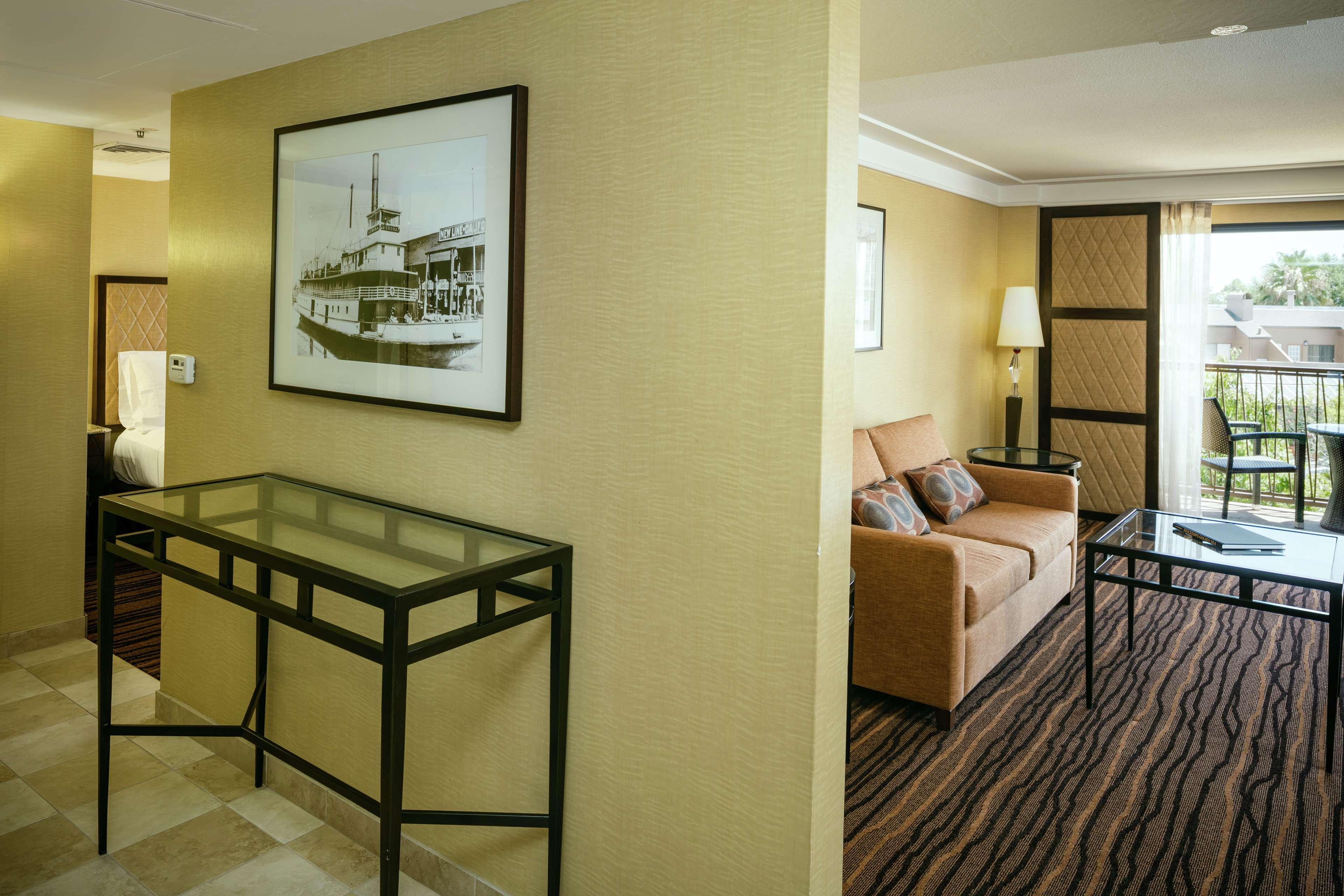 Hilton Stockton Hotel Buitenkant foto